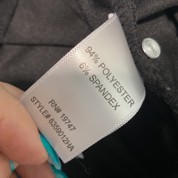 Counterparts Black Capri Pants |Size 10 - Picture 5 of 5